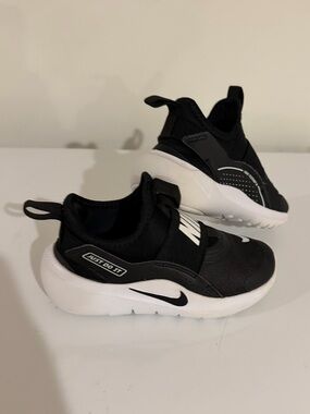 Nike toddler sneakers size 10.5C